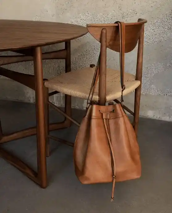 Precis inkommet - Crossover Emilie Walnut